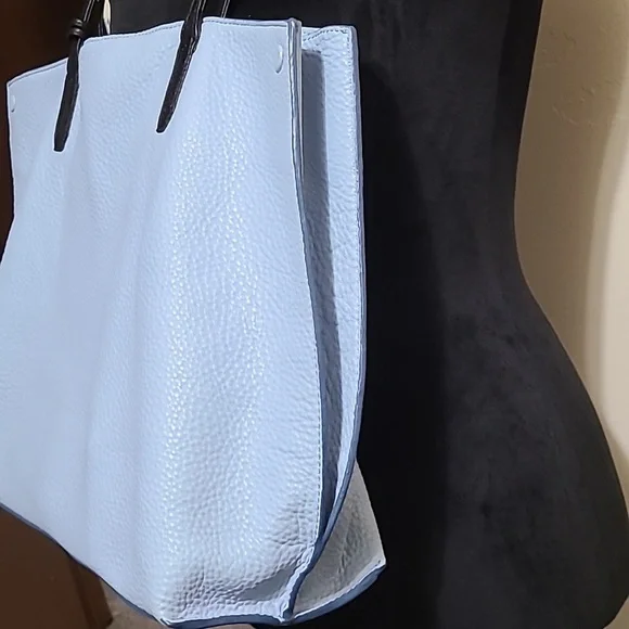 Etienne Aigner Baby Blue Leather Tote/Shoulder Bag - Picture 3 of 13